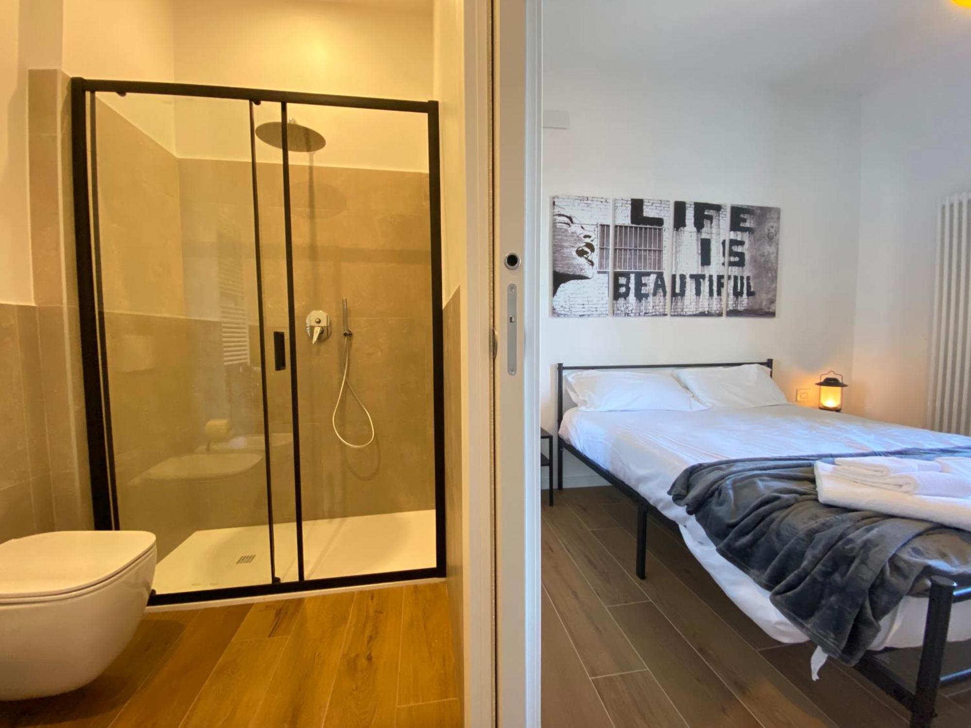 Avantgard Rooms Red Carpet Bologna Esterno foto